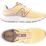 Chaussures de running New Balance 520 jaunes en fil filet respirantes Pointure 37,5 pour femme en promo 