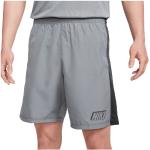 Shorts de sport Nike Academy gris en polyester respirants Taille M pour homme en promo 