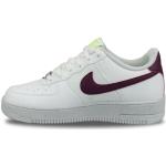 Chaussures de sport Nike Air Force 1 blanches Pointure 37,5 look fashion pour fille en promo 