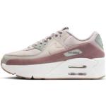 Chaussures montantes Nike Air Max 90 look fashion pour femme 