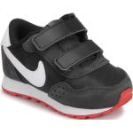 Baskets basses Nike MD Valiant noires Pointure 25 avec un talon jusqu'à 3cm look casual pour enfant en promo 