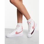 Baskets semi-montantes Nike Blazer blanches en cuir à lacets Pointure 36 look casual pour femme en promo 
