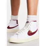Baskets Nike Blazer Mid '77 blanches en cuir vintage à lacets Pointure 44 look casual pour femme en promo 