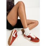 Baskets Nike Daybreak orange en cuir vintage à lacets Pointure 37,5 look casual pour femme en promo 