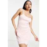 Robes d'été Nike Essentials rose bonbon courtes Taille M classiques pour femme en promo 