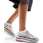 Baskets à lacets Nike P-6000 blanches en caoutchouc à lacets Pointure 47,5 look casual pour femme 