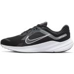 Chaussures trail Nike Quest blanches look fashion pour homme en promo 