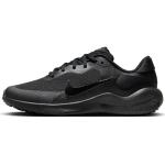 Chaussures de running Nike Revolution 5 noires en caoutchouc à lacets Pointure 35,5 look fashion pour garçon 