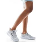 Baskets à lacets Nike grises en caoutchouc en gore tex à lacets Pointure 42,5 look casual pour femme en promo 