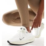 Baskets à lacets Nike React Infinity Run blanches en cuir à lacets Pointure 37,5 look casual pour femme en promo 