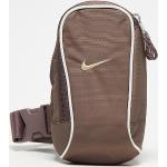 Besaces Nike Essentials marron look sportif en promo 