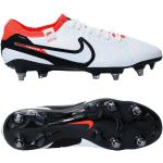 Chaussures de football & crampons Nike Legend blanches Pointure 41 en promo 
