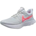 Chaussures de running Nike Football blanches Pointure 41 look fashion pour femme 