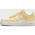 Chaussures Nike Air Force 1 blanches Pointure 37,5 en promo 