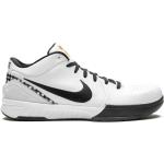 Baskets basses Nike Kobe 4 blanches look casual pour femme 