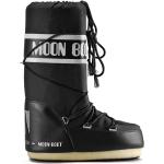 Chaussures de randonnée d'hiver Moon Boot noires look fashion 