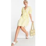 Robes d'été Pieces jaunes en viscose à manches courtes Taille M classiques pour femme en promo 