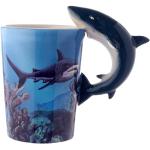 Mugs gris à motif requins en promo 