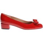 Escarpins de créateur Ferragamo rouges en cuir en cuir Pointure 38 look fashion pour femme 