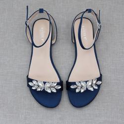 Sandale Plate En Satin Bleu Marine Avec Broche Papillon, Chaussures De Demoiselle D'honneur, Sandales Pour Femmes, Quelque Chose Bleu, Mariage