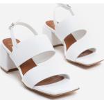 Sandales blanches en cuir avec un talon entre 5 et 7cm look fashion pour femme 