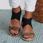 Sandales à effet léopard en cuir à bouts ouverts look fashion pour femme 