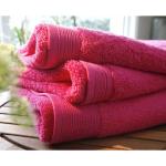 Serviettes de bain Blanc des Vosges rose fushia en éponge compatible sèche-linge 55x110 