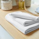 Serviettes de bain Blancheporte blanches en coton 50x100 en promo 