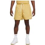 Shorts fluides Nike Sportswear jaunes Taille S look sportif en promo 