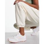 Baskets à lacets Skechers blanches en caoutchouc légères à lacets Pointure 38 look casual pour femme 