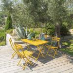 Tables de jardin Hesperide jaune moutarde en acier pliables 4 places 