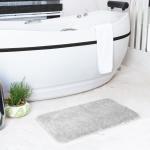 Tapis antidérapants Surya gris clair en polyester éco-responsable lavable en machine 