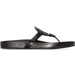 Sandales plates de créateur Tory Burch noires en caoutchouc à bouts ouverts pour femme 