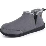 Chaussons gris foncé en cuir synthétique à clous en laine Pointure 44 look fashion pour homme 