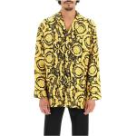 Chemises de créateur Versace jaunes all over en soie imprimées Taille XL look casual pour homme 