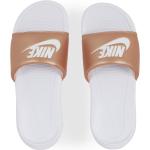 Claquettes de piscine Nike Victori One blanches Pointure 36,5 pour femme en promo 