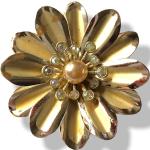 Broches en or blanc crème en métal à motif fleurs look vintage pour femme 