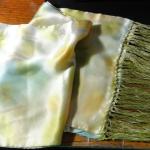 Foulards en soie vert lime à motif tie-dye en soie à franges look vintage 