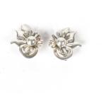Boucles d'oreilles argentées en argent à motif fleurs en argent look vintage 
