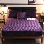 Couvre-lits violets en velours 