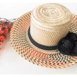 Chapeaux de paille noirs en paille à pompons pour femme 